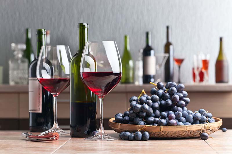 Semi-Sweet Red Wine: Exploring the Flavor Profile of Semi-Sweet Red Wines